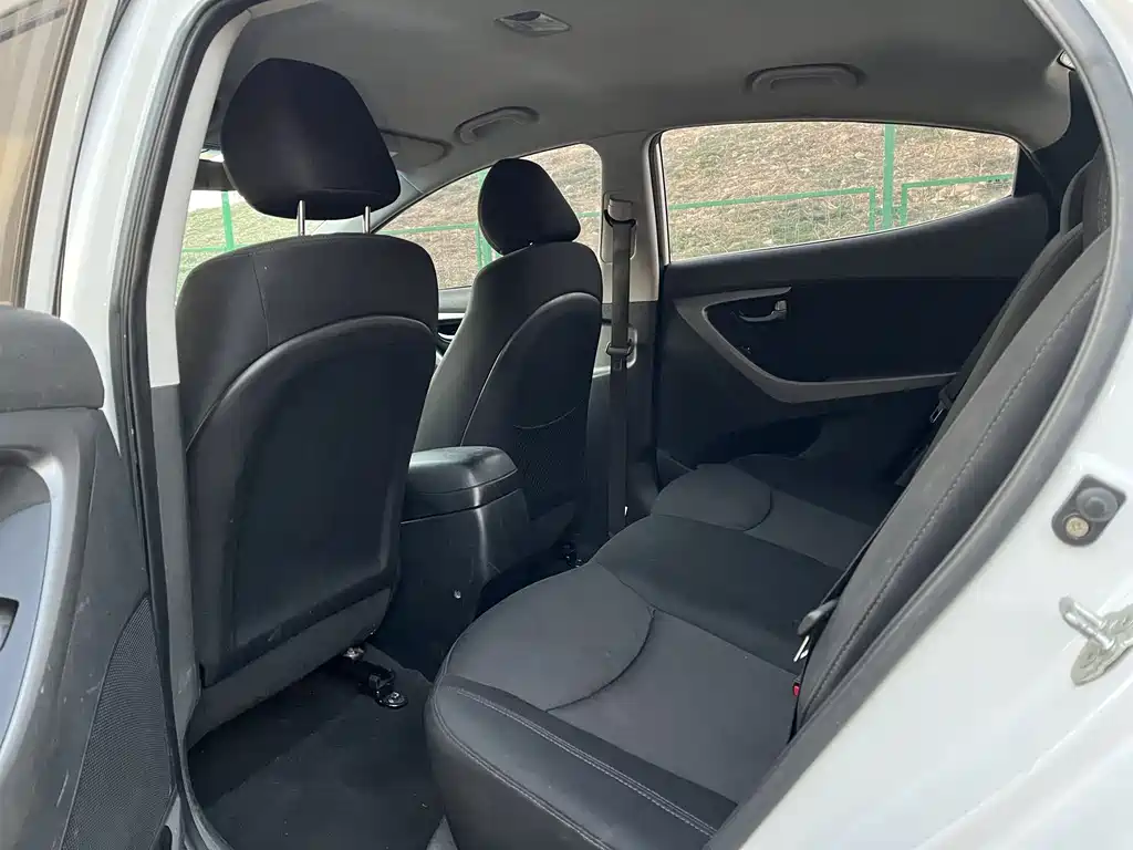 Hyundai Elantra 2017