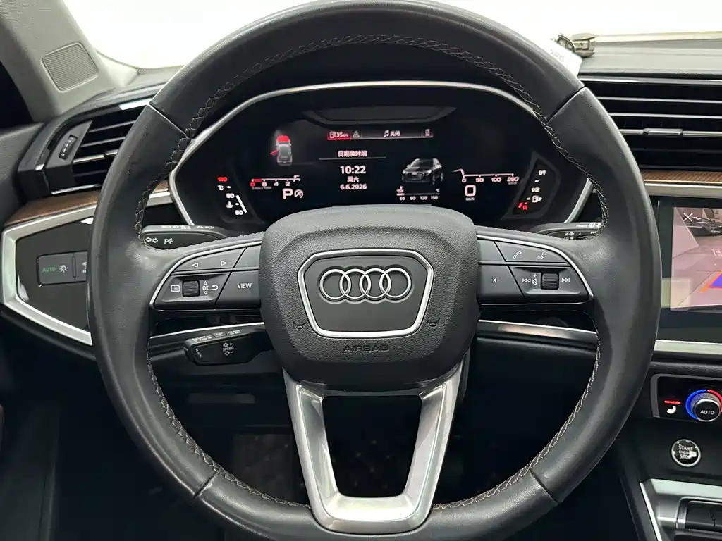 Audi Q3 2023 — фото 12