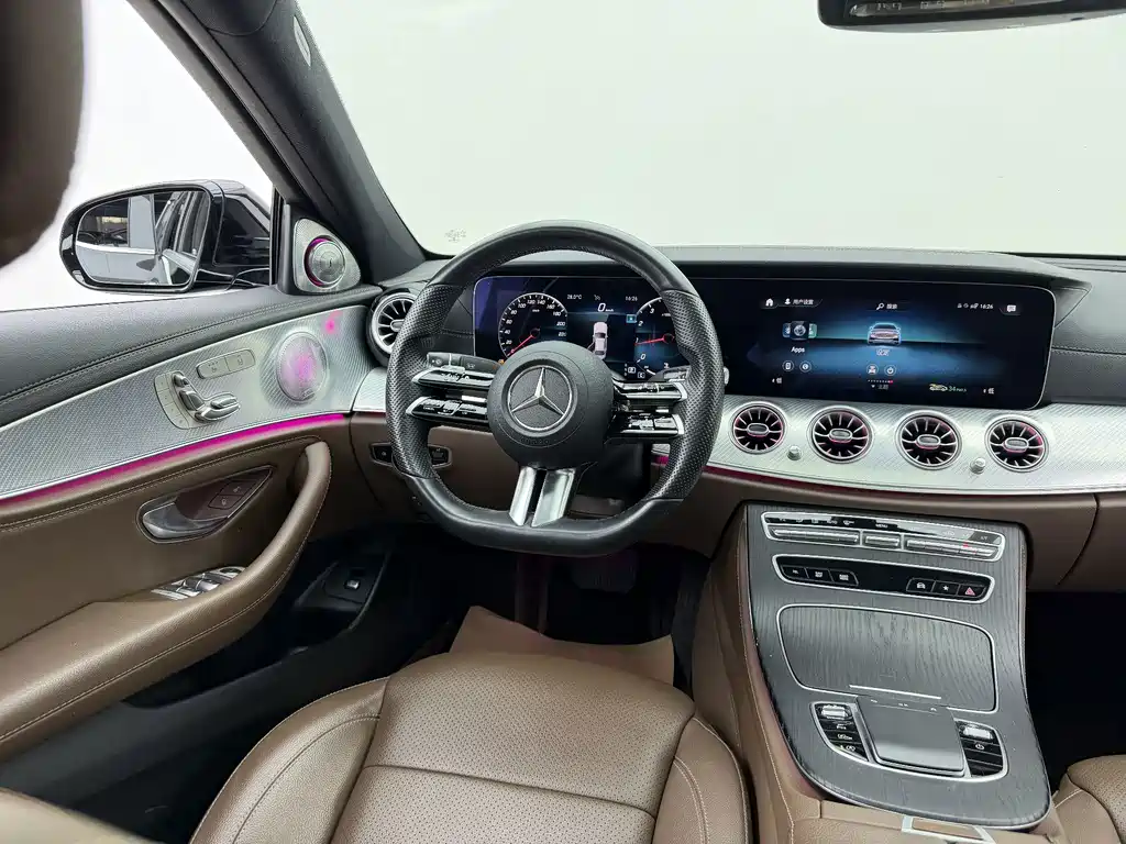 Mercedes-Benz E-Class 2022 — фото 10