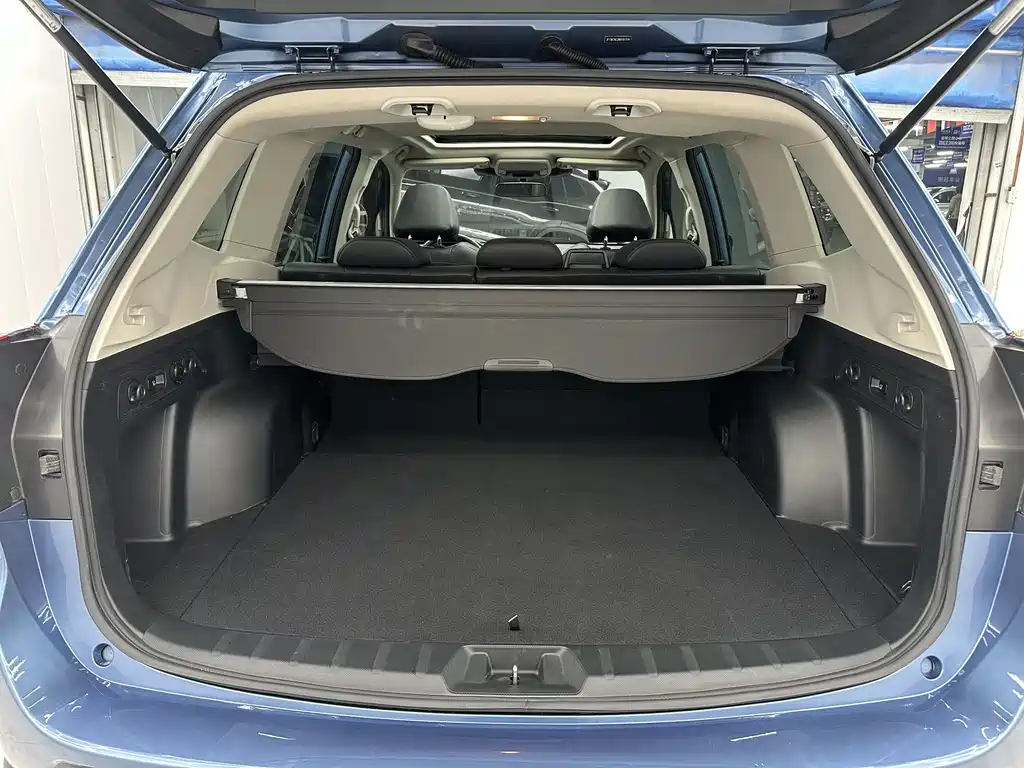 Subaru Forester 2022 — фото 16