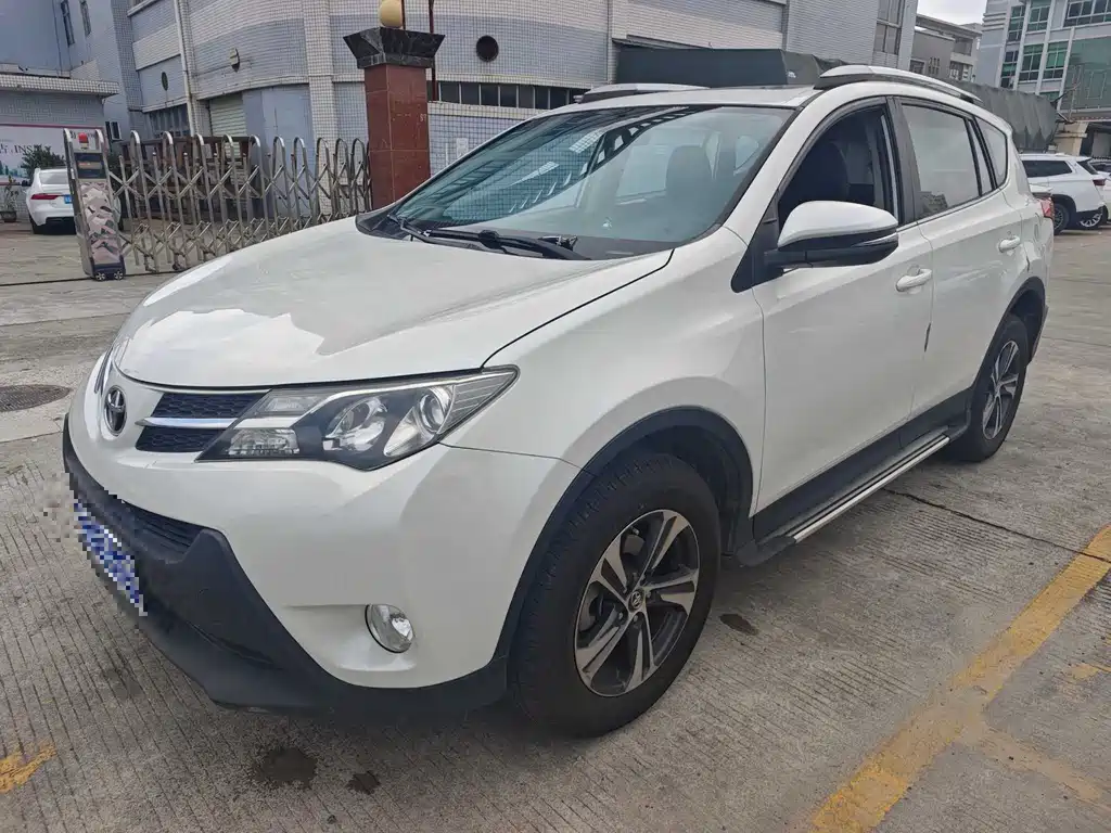 Toyota RAV4 2016 — фото 1