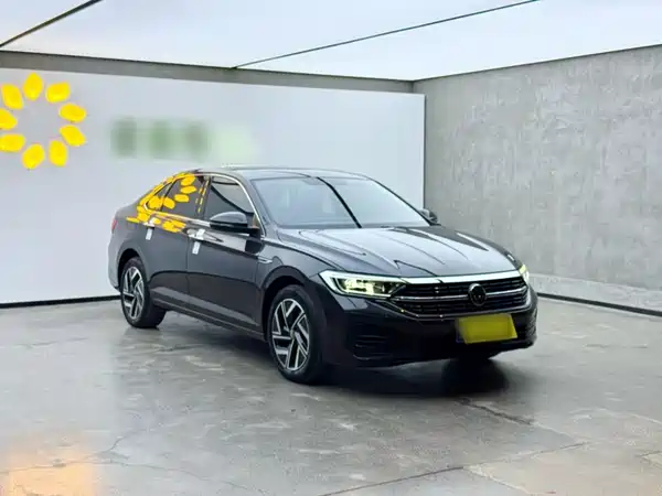 Volkswagen Sagitar 2022
