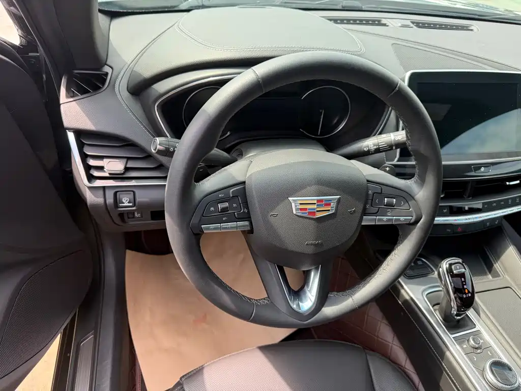 Cadillac CT5 2022 — фото 11