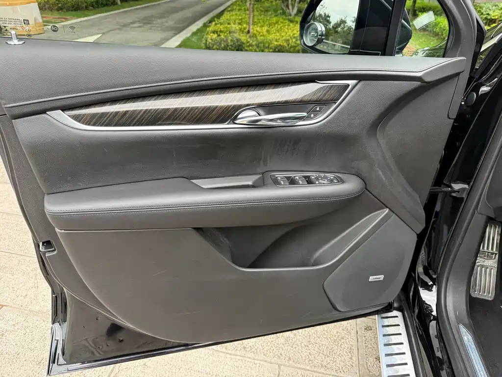 Cadillac XT5 2019 — фото 17