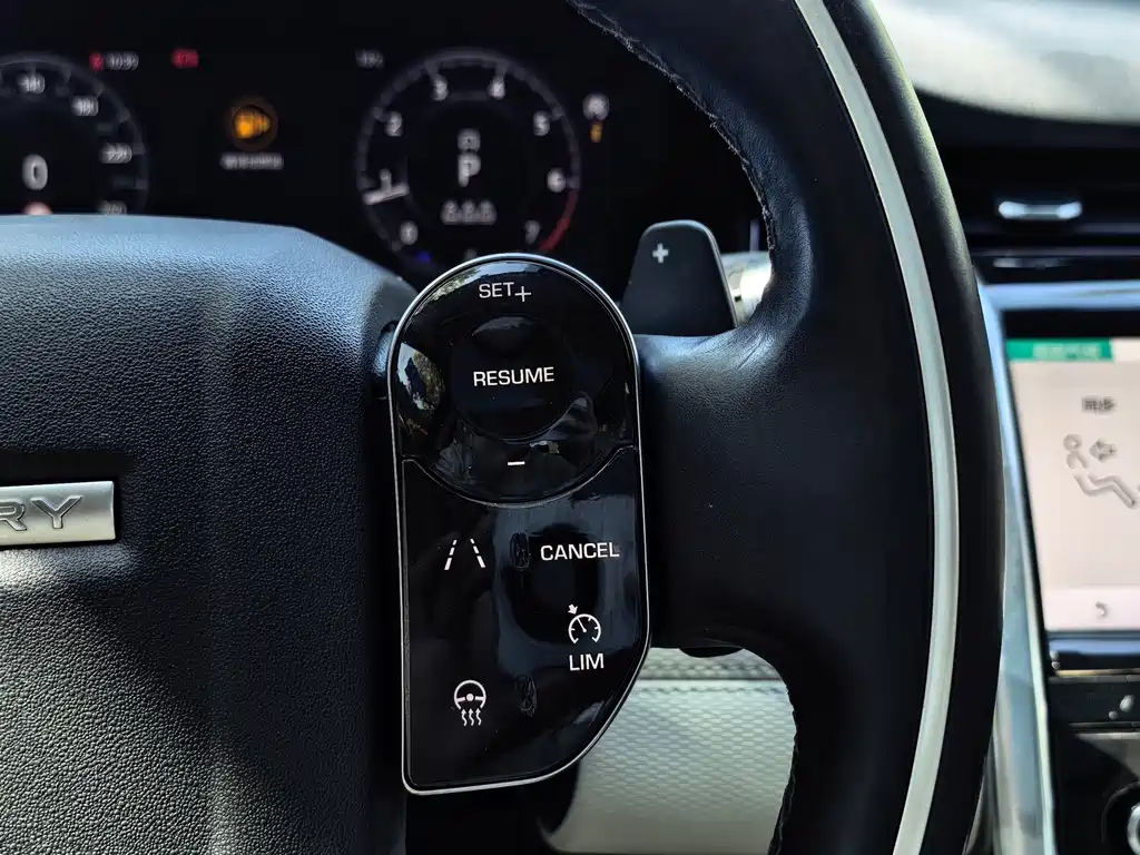 Land Rover Discovery Sport 2020 — фото 17