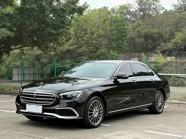 Mercedes-Benz E-Class 2023
