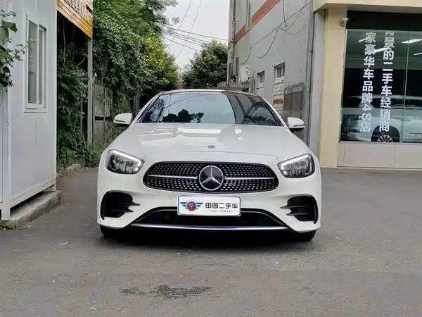 Mercedes-Benz E-Class 2021