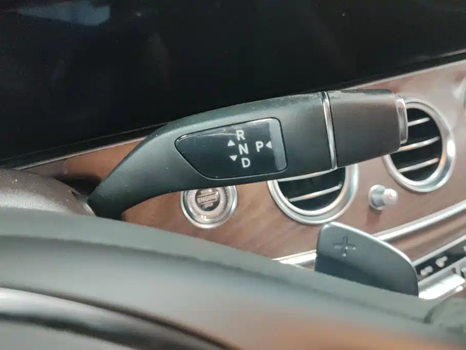 Mercedes-Benz E-Class 2018 — фото 16