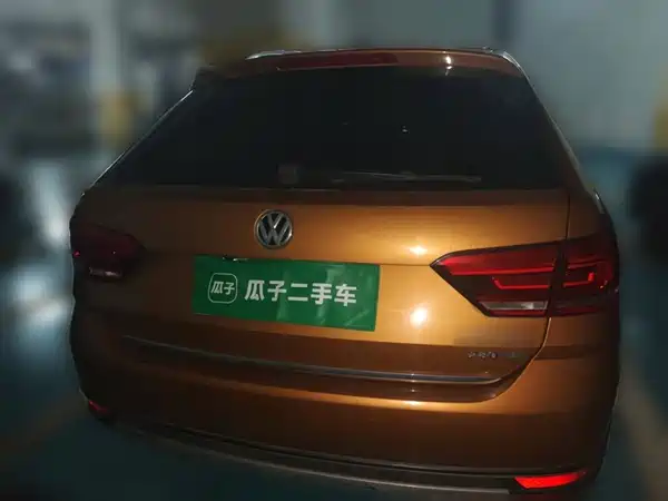 Volkswagen Cross Lavida 2016