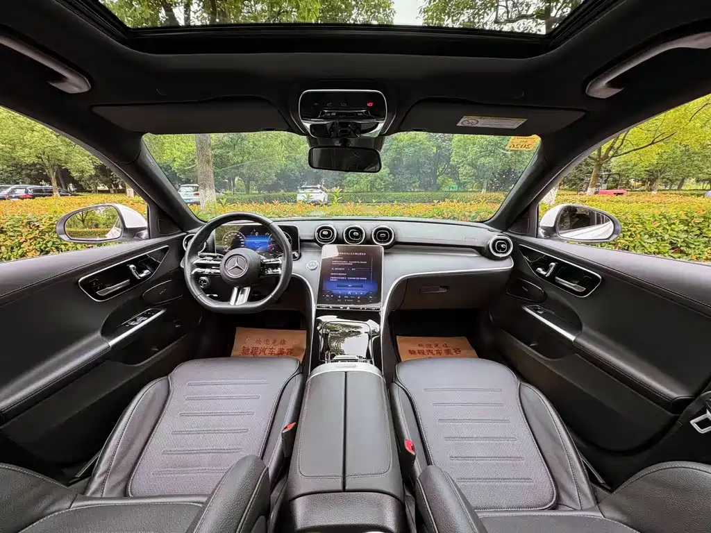 Mercedes-Benz C-Class 2024 — фото 12