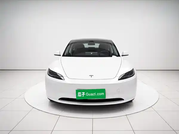 Tesla Model 3 2026