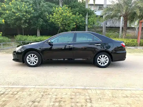 Toyota Camry 2016