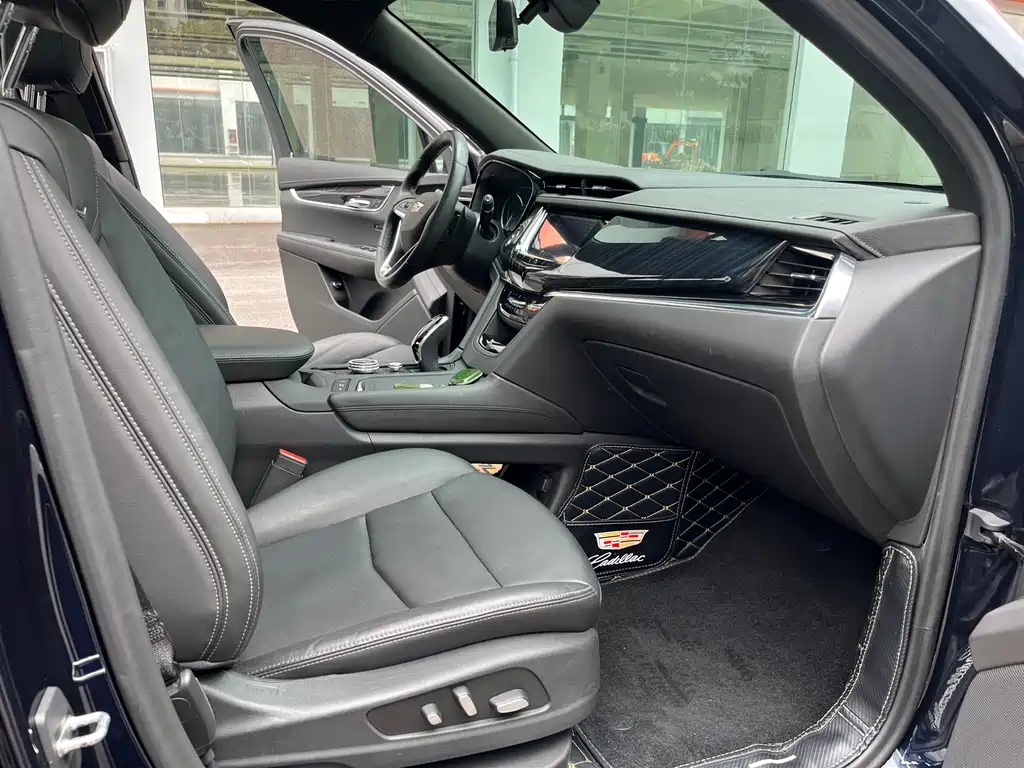 Cadillac XT6 2019 — фото 15