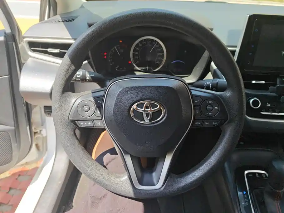 Toyota Corolla 2021 — фото 15
