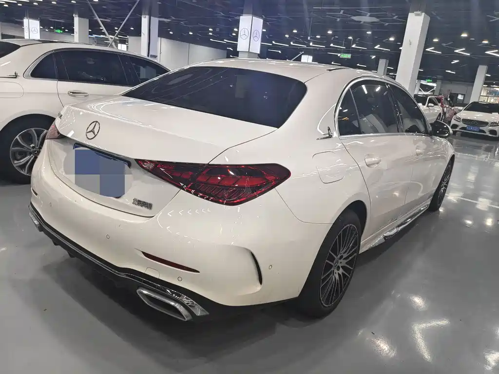 Mercedes-Benz C-Class 2023 — фото 17