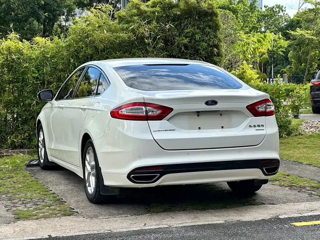 Ford Mondeo 2016 — фото 16