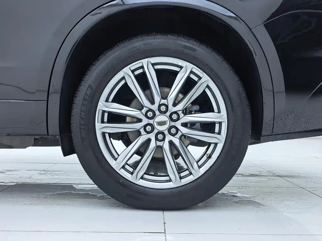 Cadillac XT6 2021 — фото 29