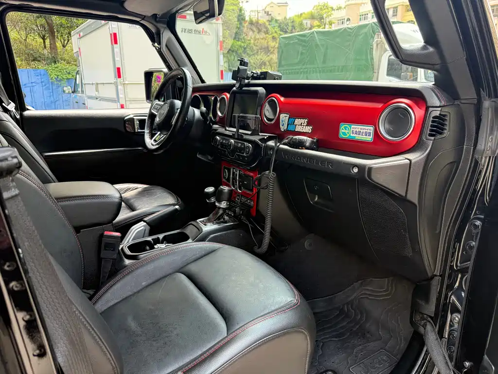 Jeep Wrangler 2018 — фото 20