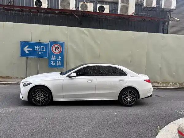 Mercedes-Benz C-Class 2022