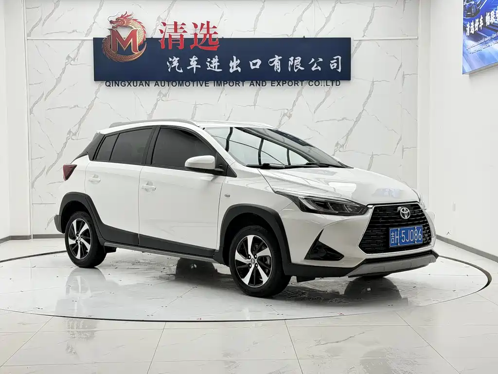 Toyota Yaris L 2022
