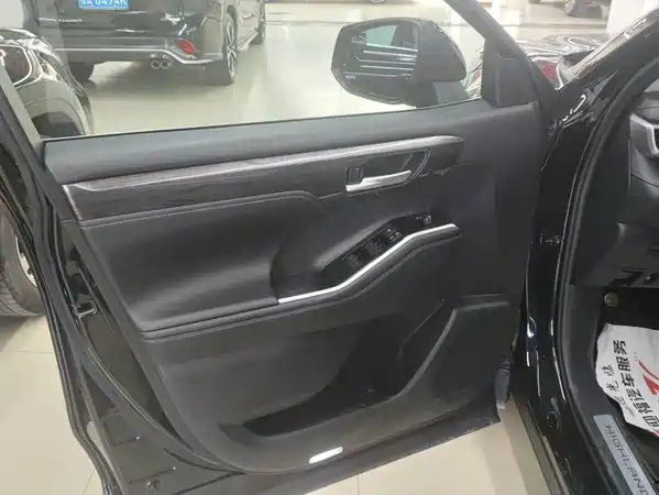 Toyota Highlander 2024