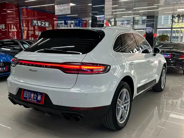 Porsche Macan 2020