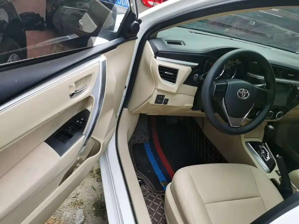 Toyota Corolla 2015 — фото 16