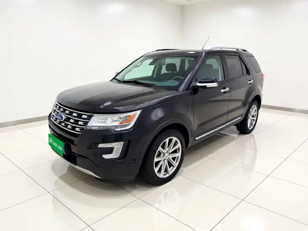 Ford Explorer 2017 — фото 1