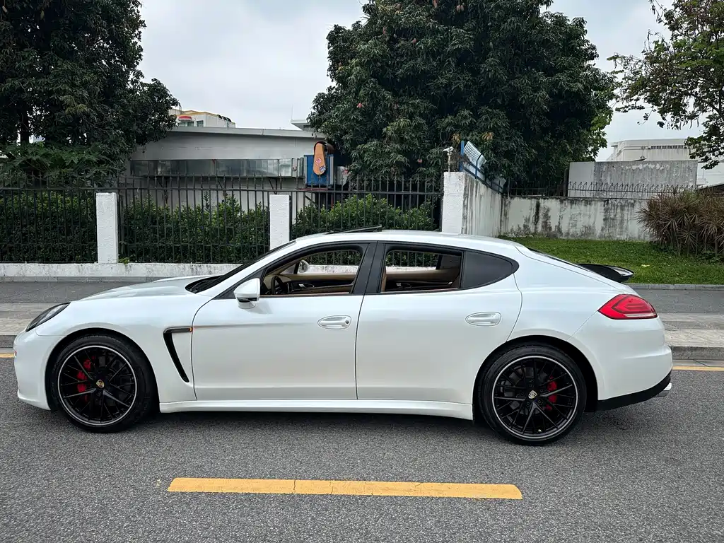 Porsche Panamera 2015 — фото 17