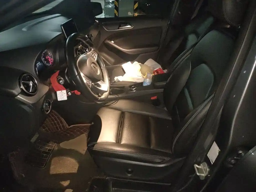 Mercedes-Benz B-Class 2017 — фото 17