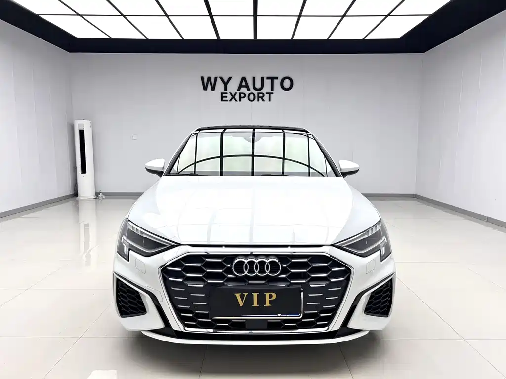 Audi A3 2023 — фото 2