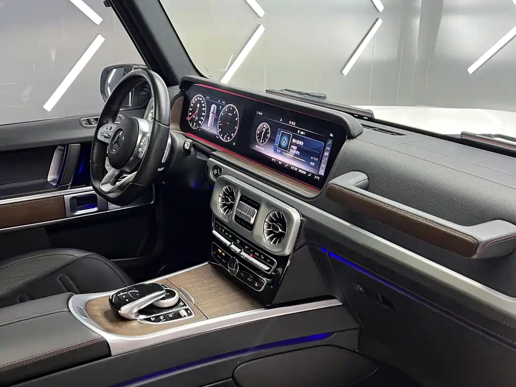 Mercedes-Benz G-Class 2020 — фото 16