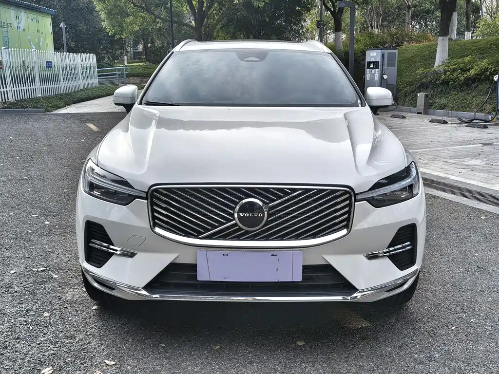 Volvo XC60 2025 — фото 2
