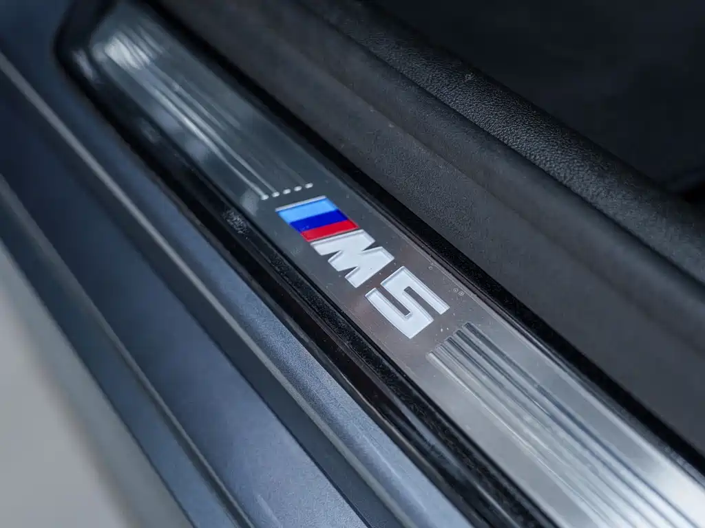 BMW M5 2019 — фото 22