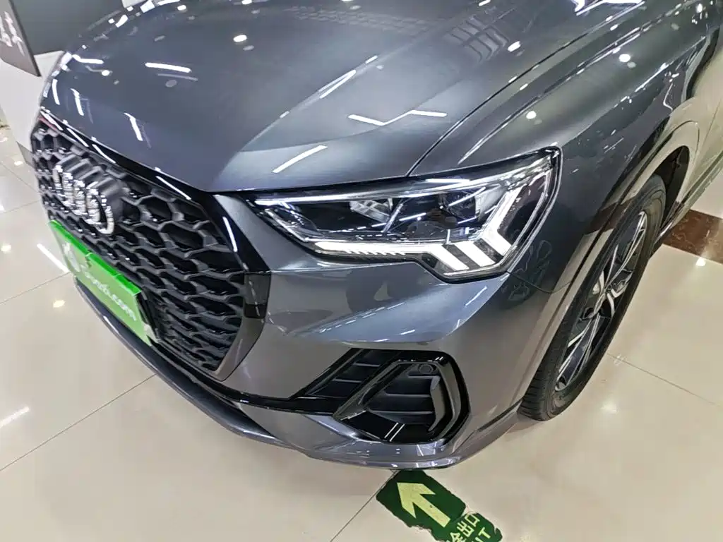 Audi Q3 Sportback 2022 — фото 24