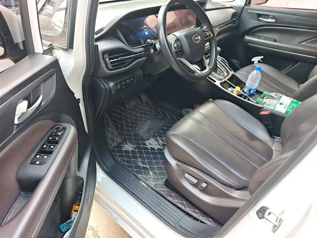 GAC Motor Trumpchi M6 2020 — фото 17