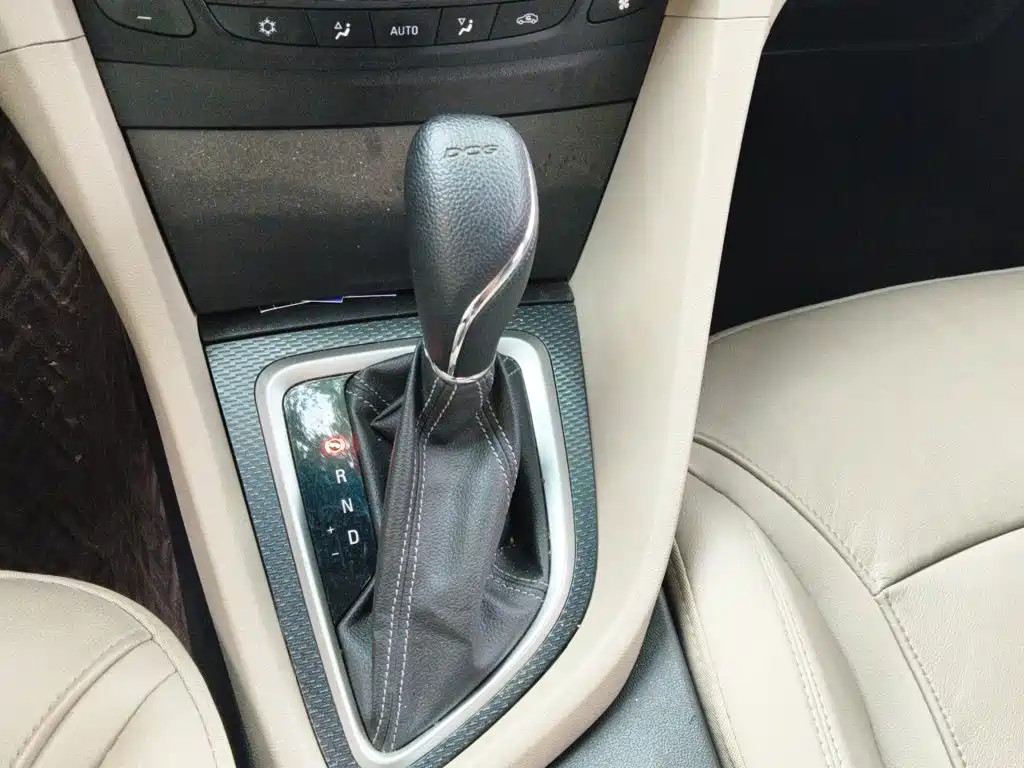 Buick Excelle GT 2019 — фото 10