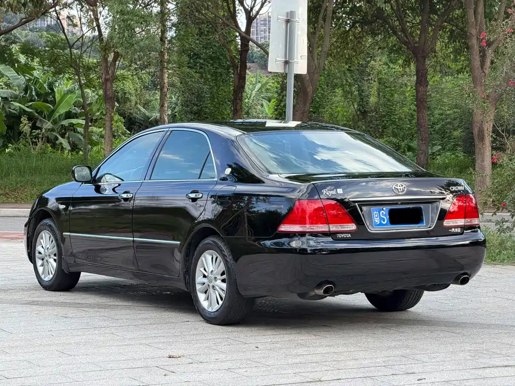 Toyota Crown 2007 — фото 18