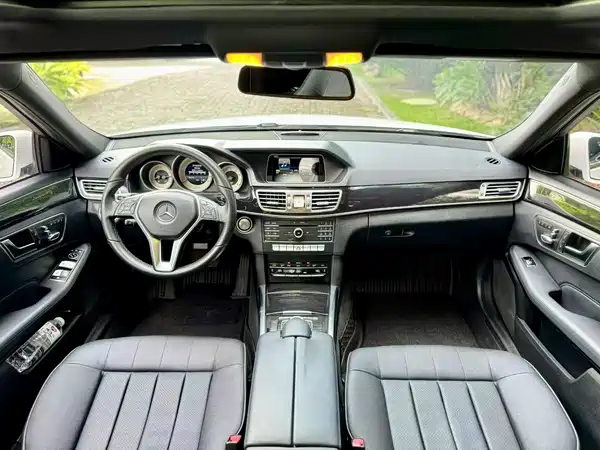 Mercedes-Benz E-Class 2015
