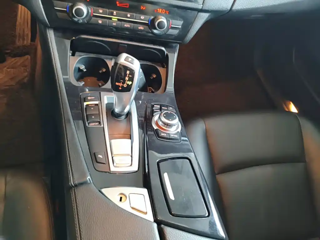 BMW 5 Series 2014 — фото 10