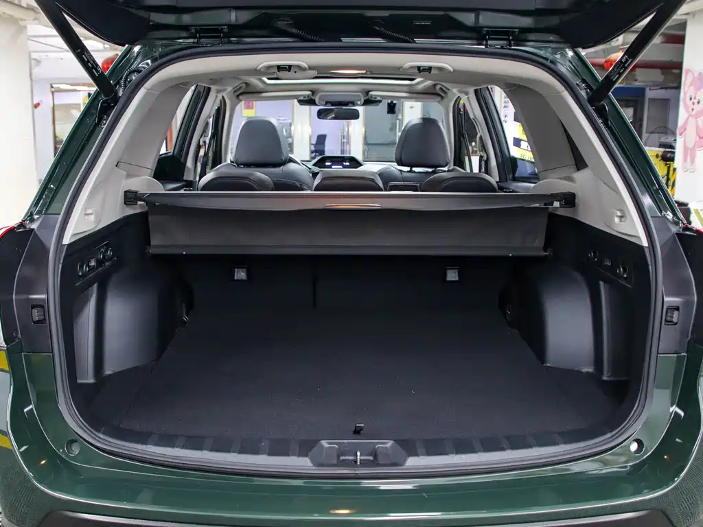 Subaru Forester 2022 — фото 20