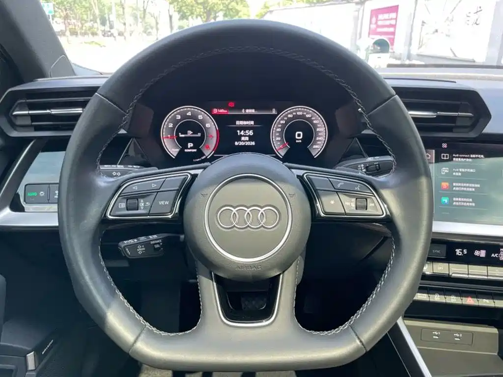 Audi A3 2023 — фото 17