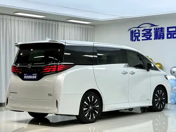 Toyota Alphard 2024
