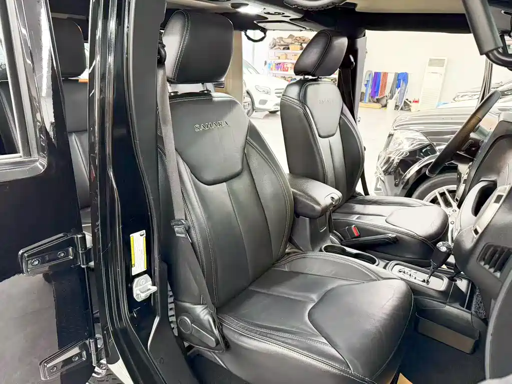 Jeep Wrangler 2017 — фото 19