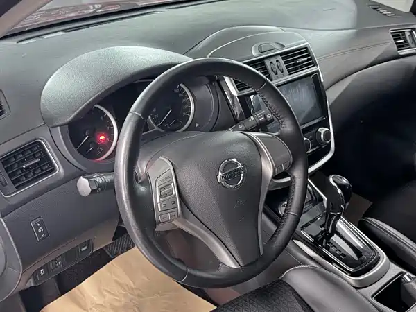 Nissan Tiida 2020