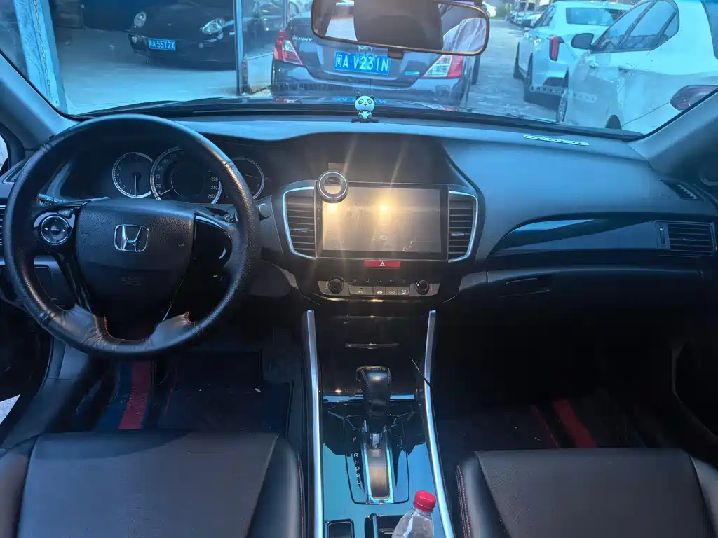 Honda Accord 2017 — фото 4