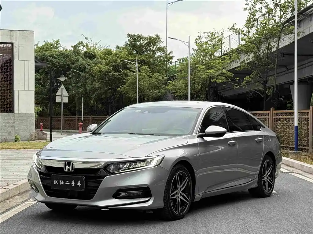 Honda Accord 2019 — фото 12