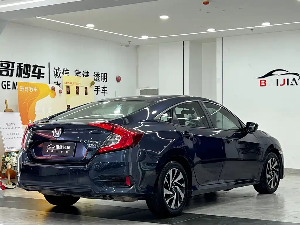 Honda Civic 2018 — фото 5