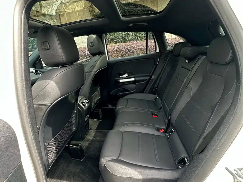 Mercedes-Benz GLA 2021
