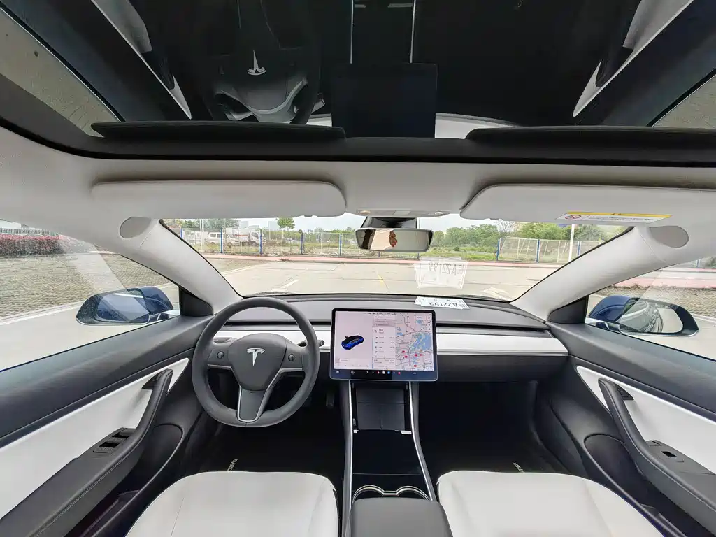 Tesla Model 3 2021 — фото 10